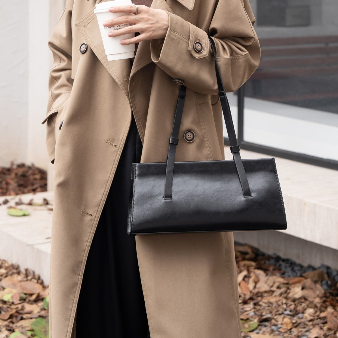 New! AMELIE Slim Snap Bag