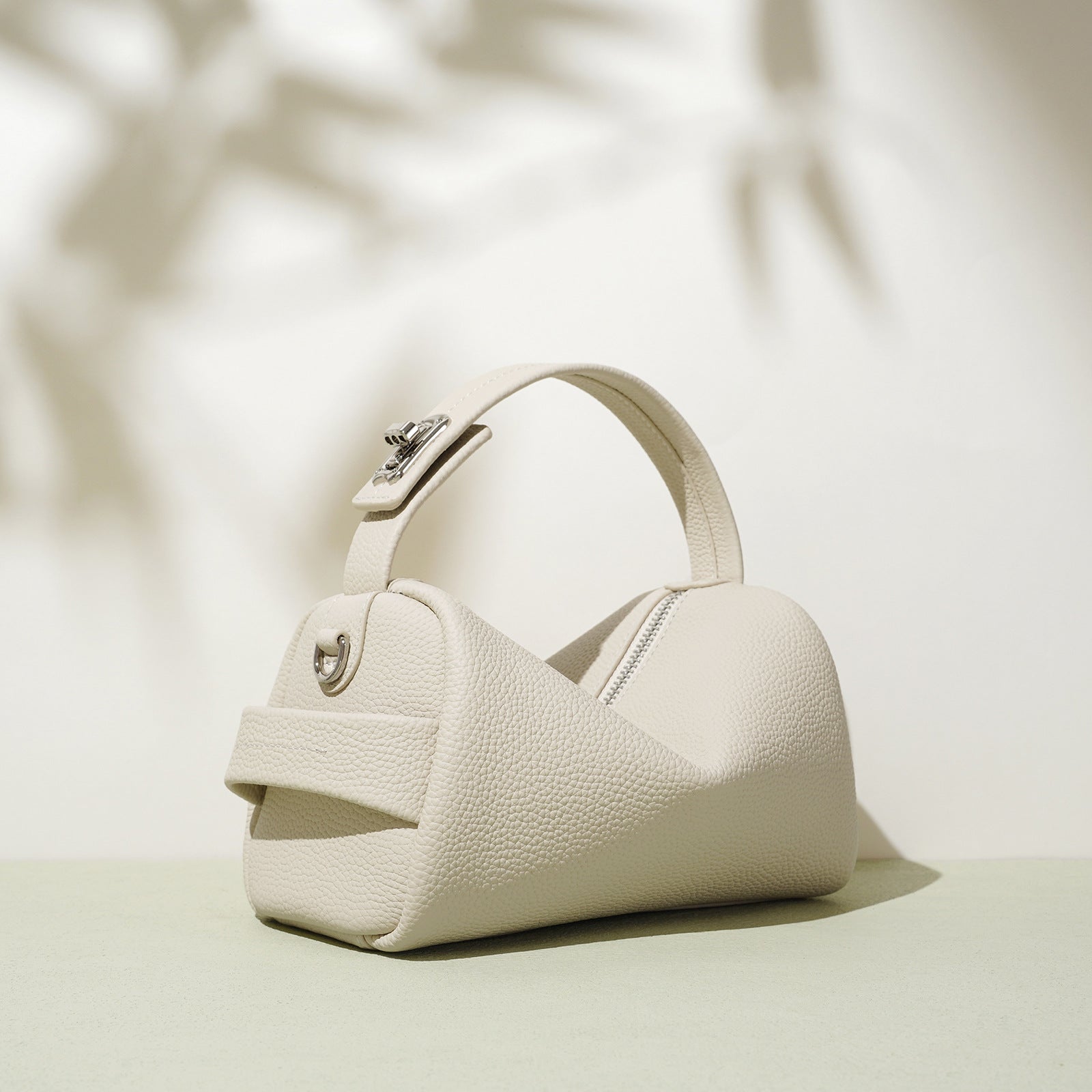 New! OLI mini barrel bag