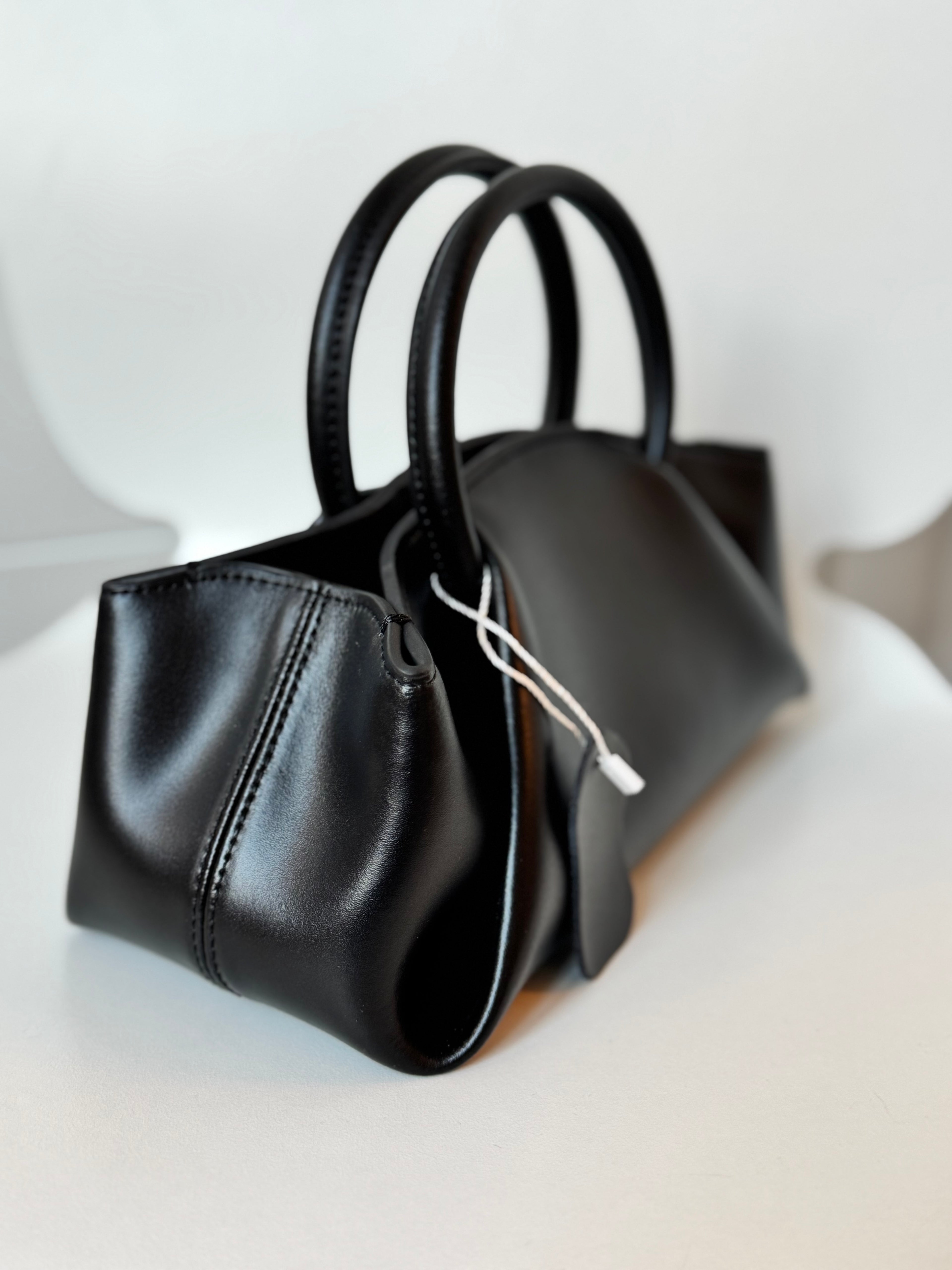 New! IRIS the sculpted top handle bag