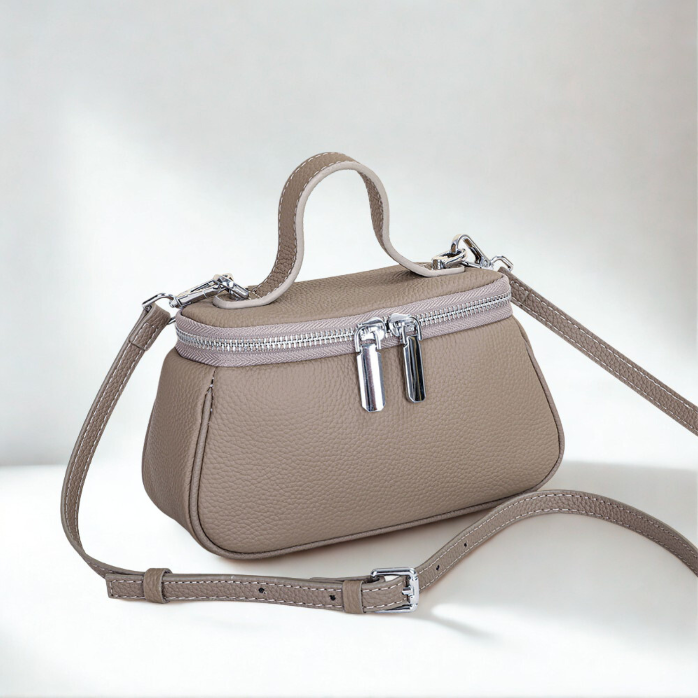 New! VICKY essentials tiny box bag