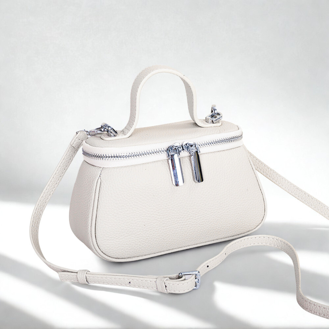 New! VICKY essentials tiny box bag