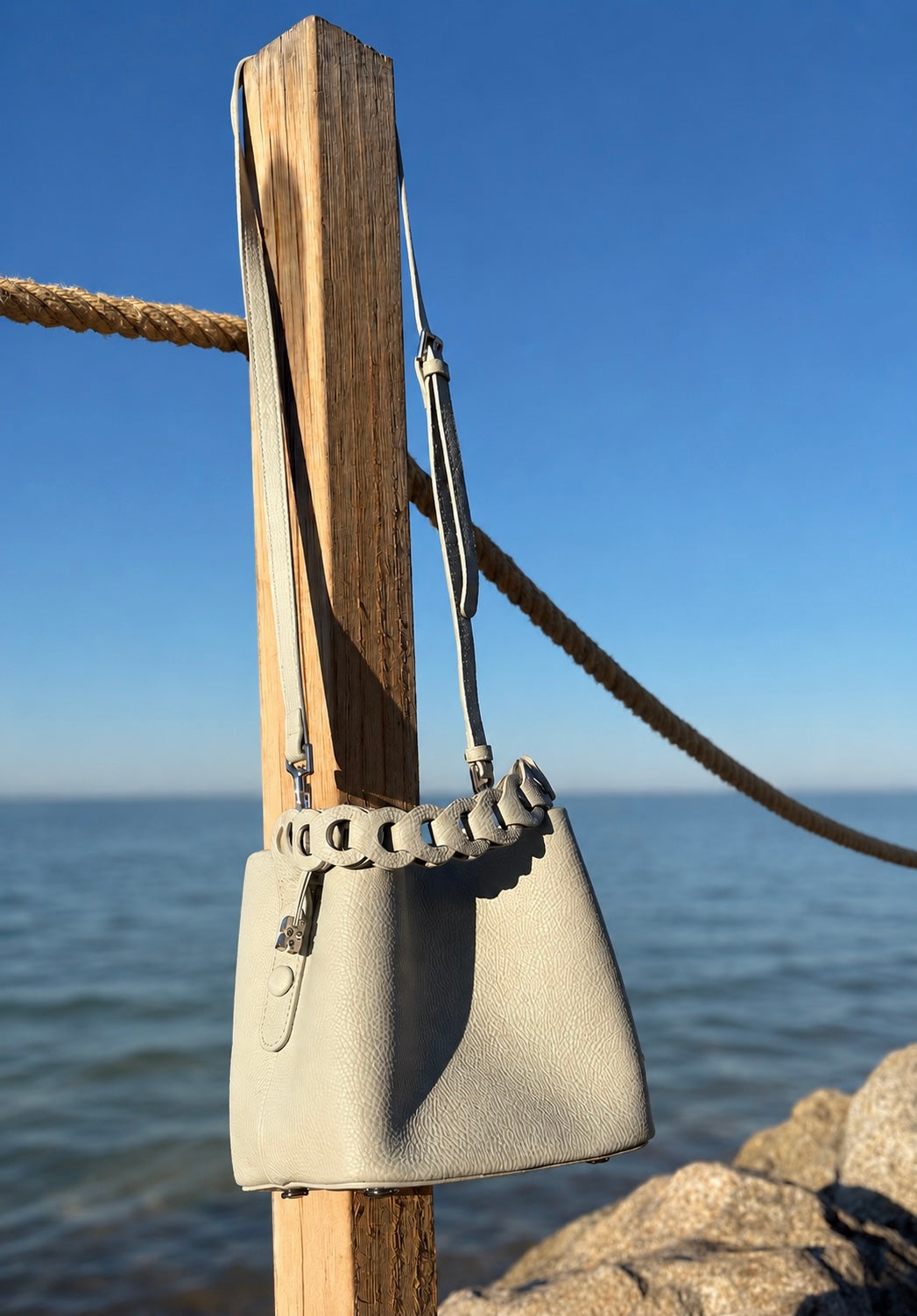 New! ELENA bucket bag