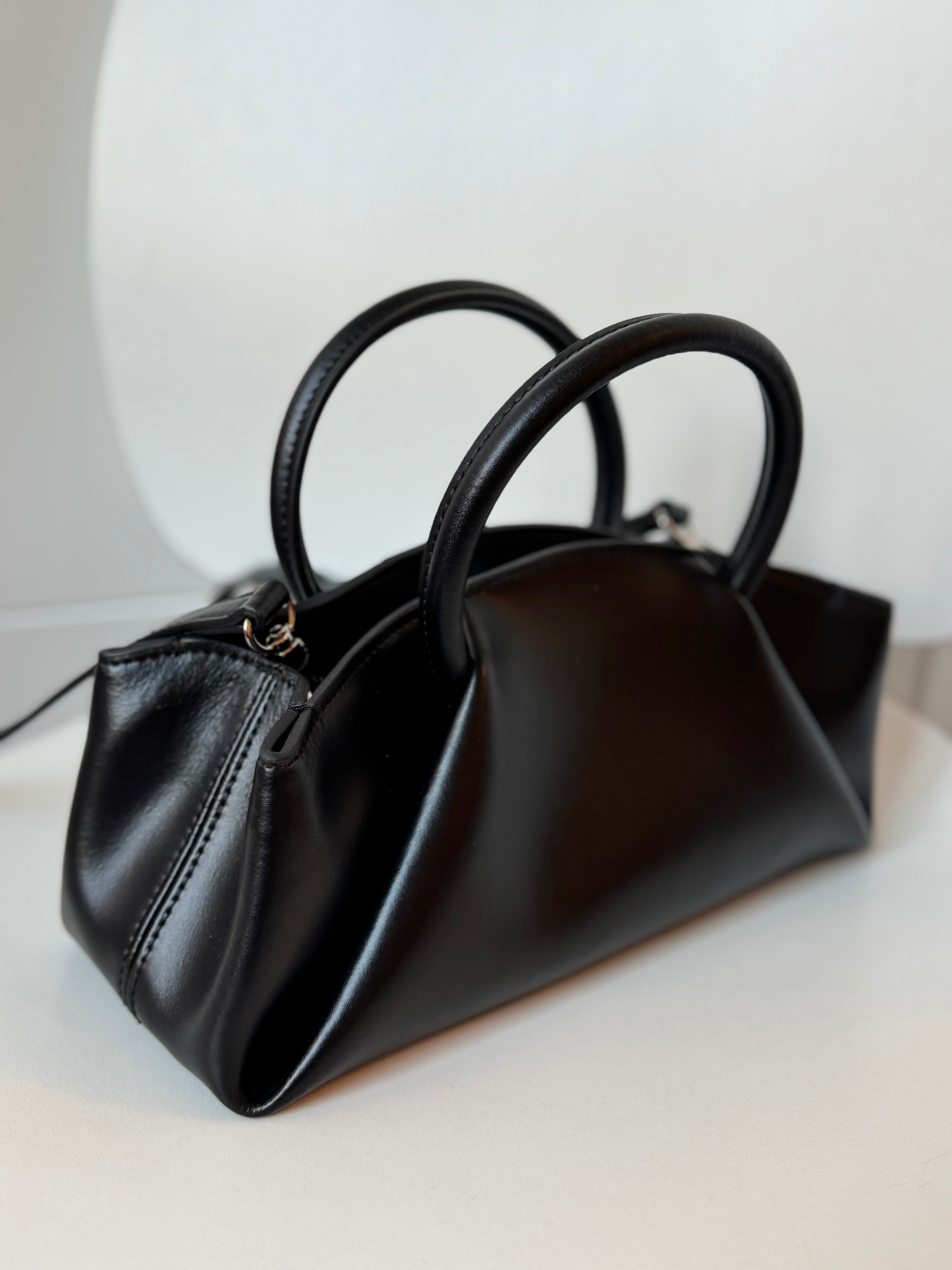 New! IRIS the sculpted top handle bag