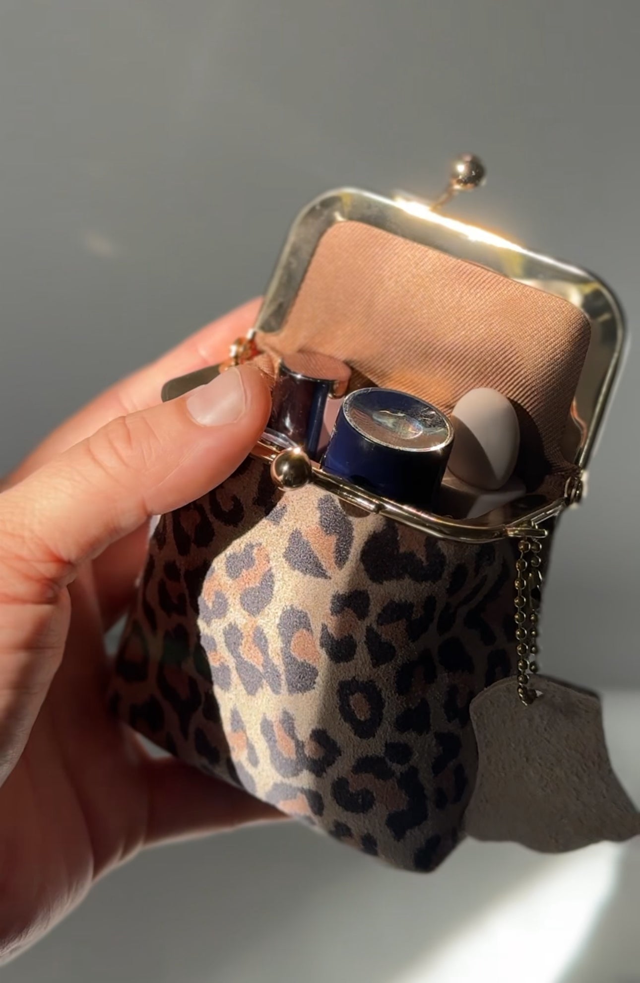 New! LOLA Leopard GlamStick Case