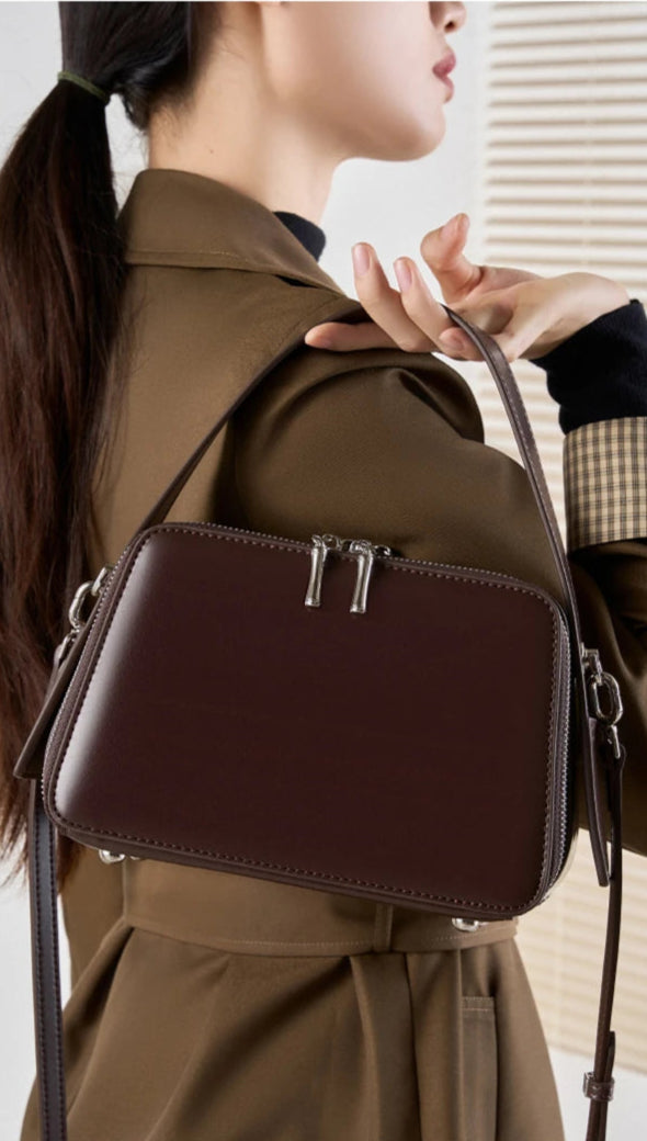 AVA accordion box bag