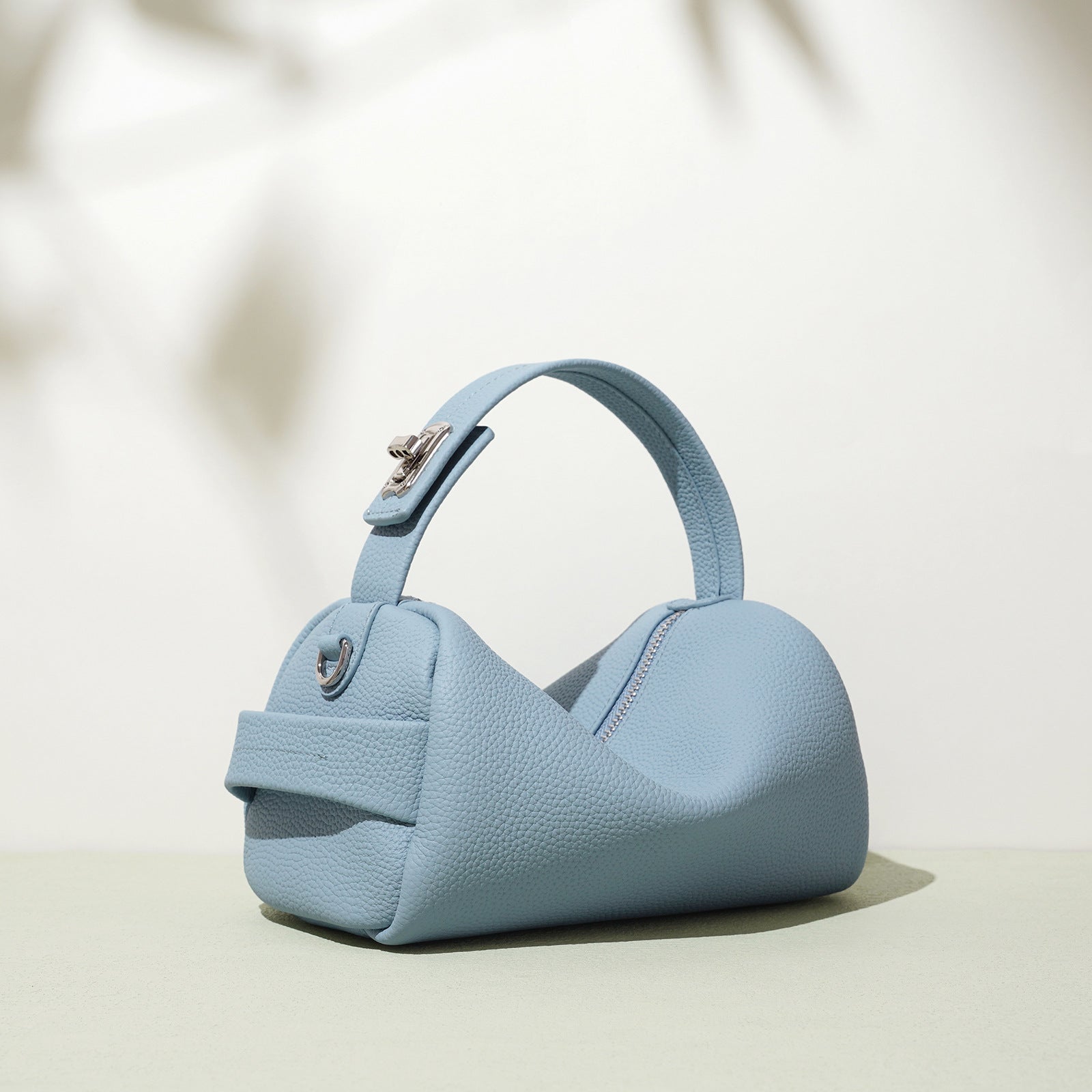 New! OLI mini barrel bag