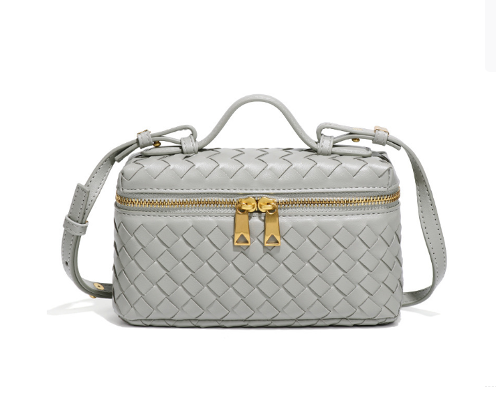 LANA woven bag