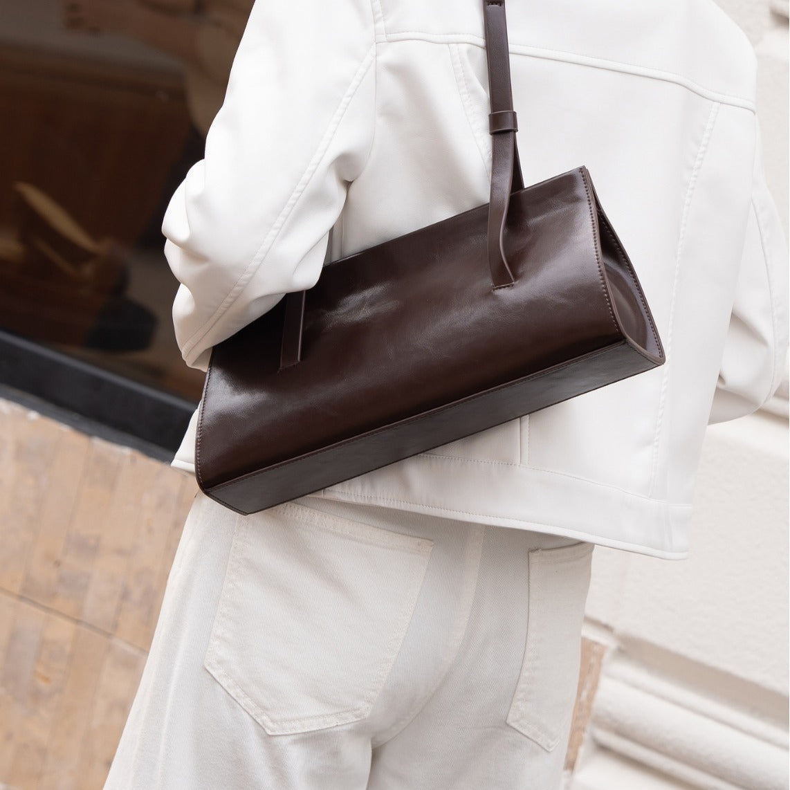 New! AMELIE Slim Snap Bag
