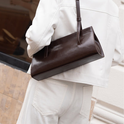 New! AMELIE Slim Snap Bag