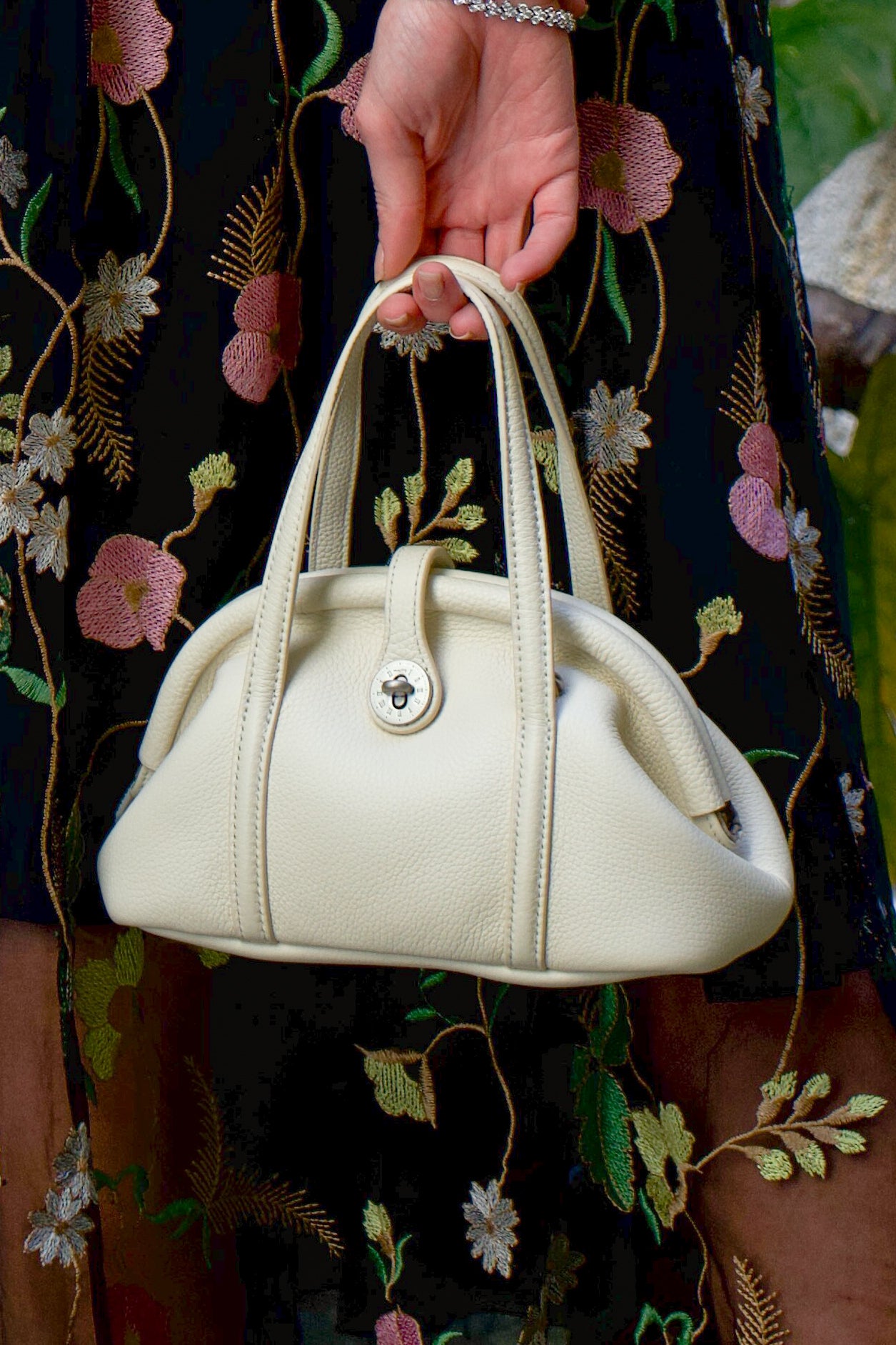 New! NOA the soft clip bag