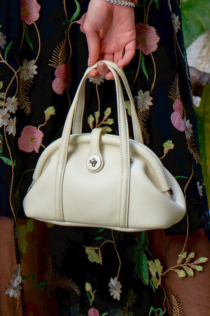 New! NOA the soft clip bag