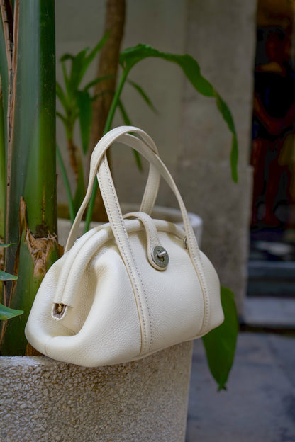 New! NOA the soft clip bag