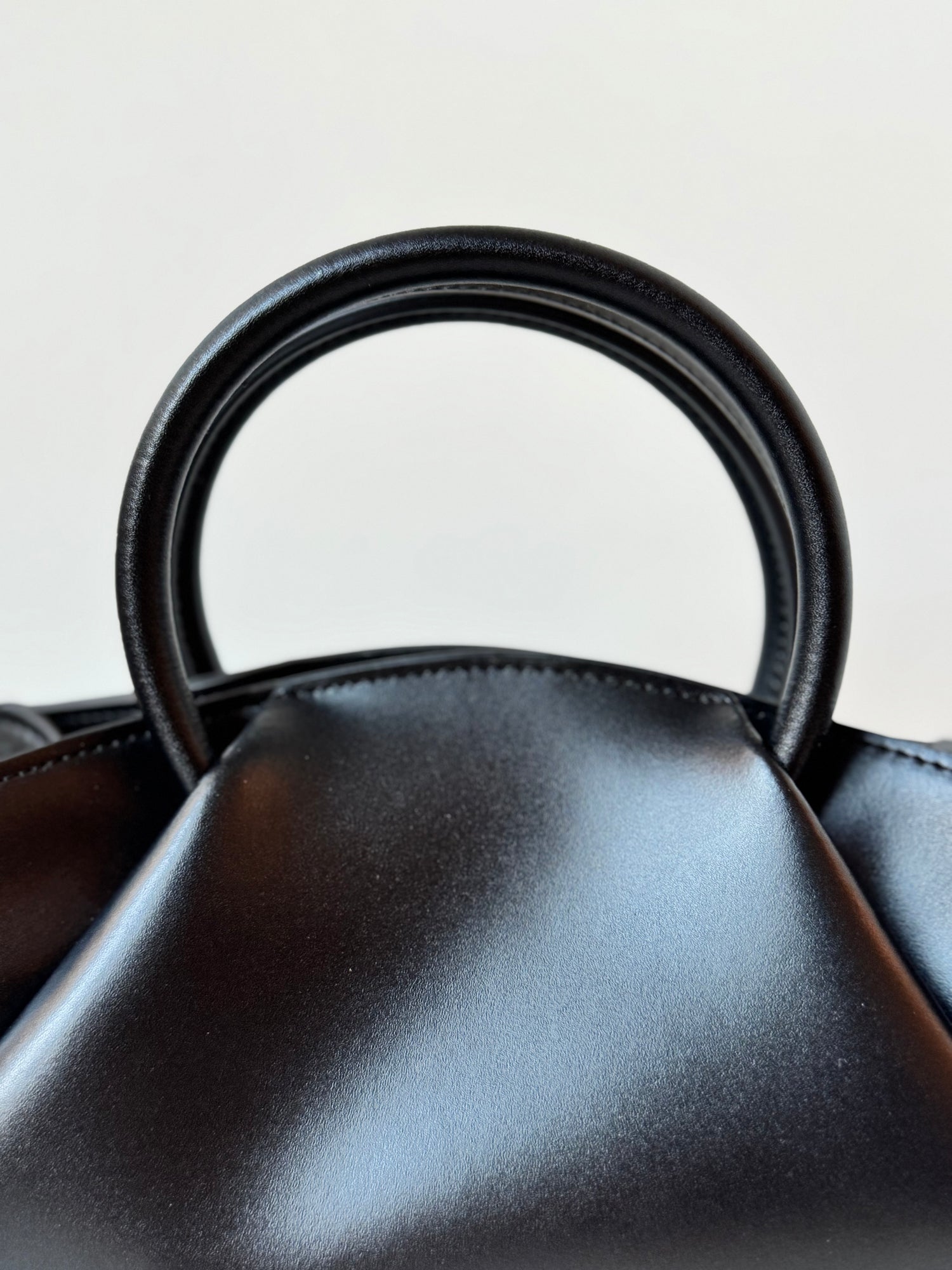 New! IRIS the sculpted top handle bag