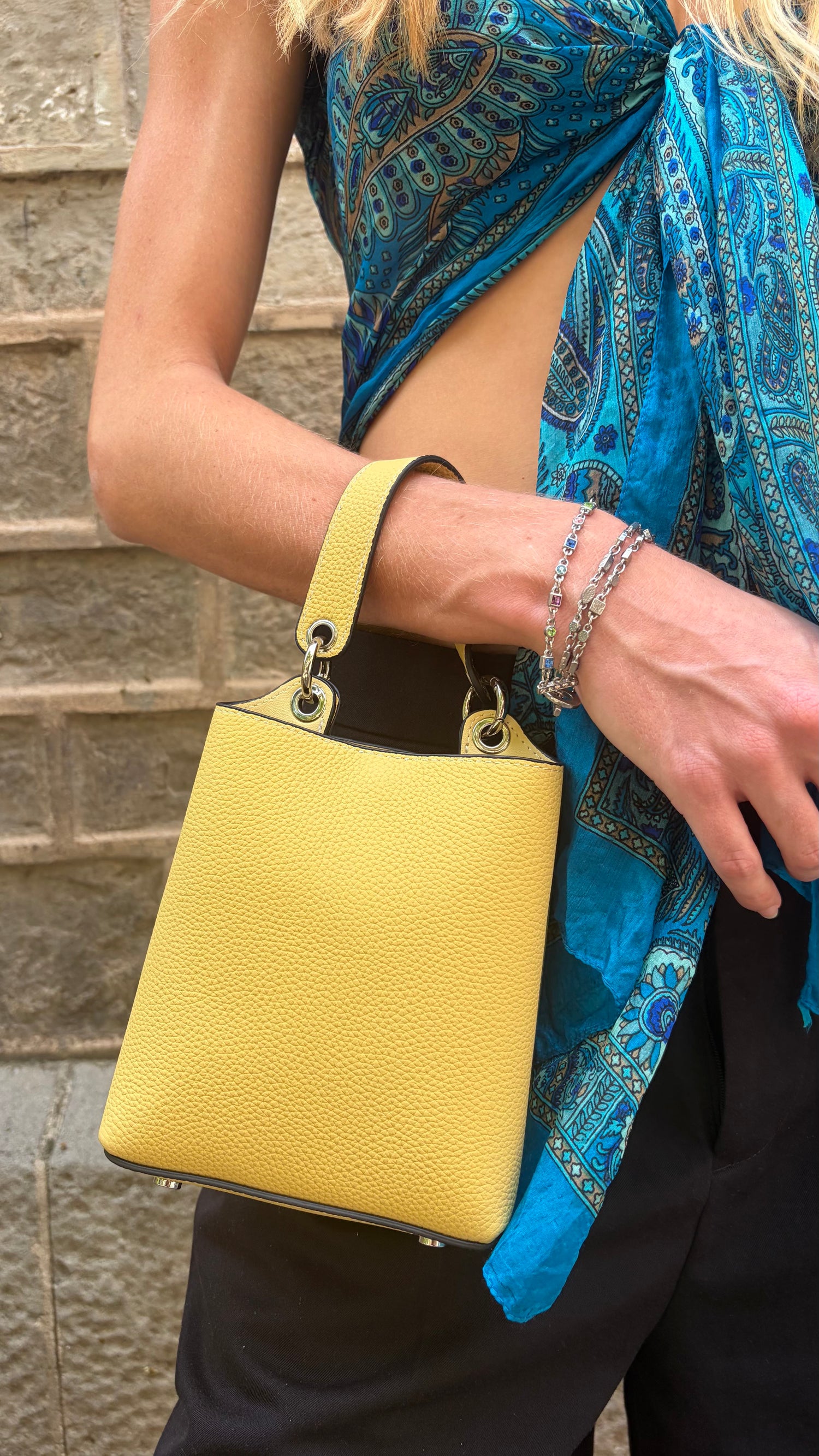 New! GIA  The mini Bucket Bag