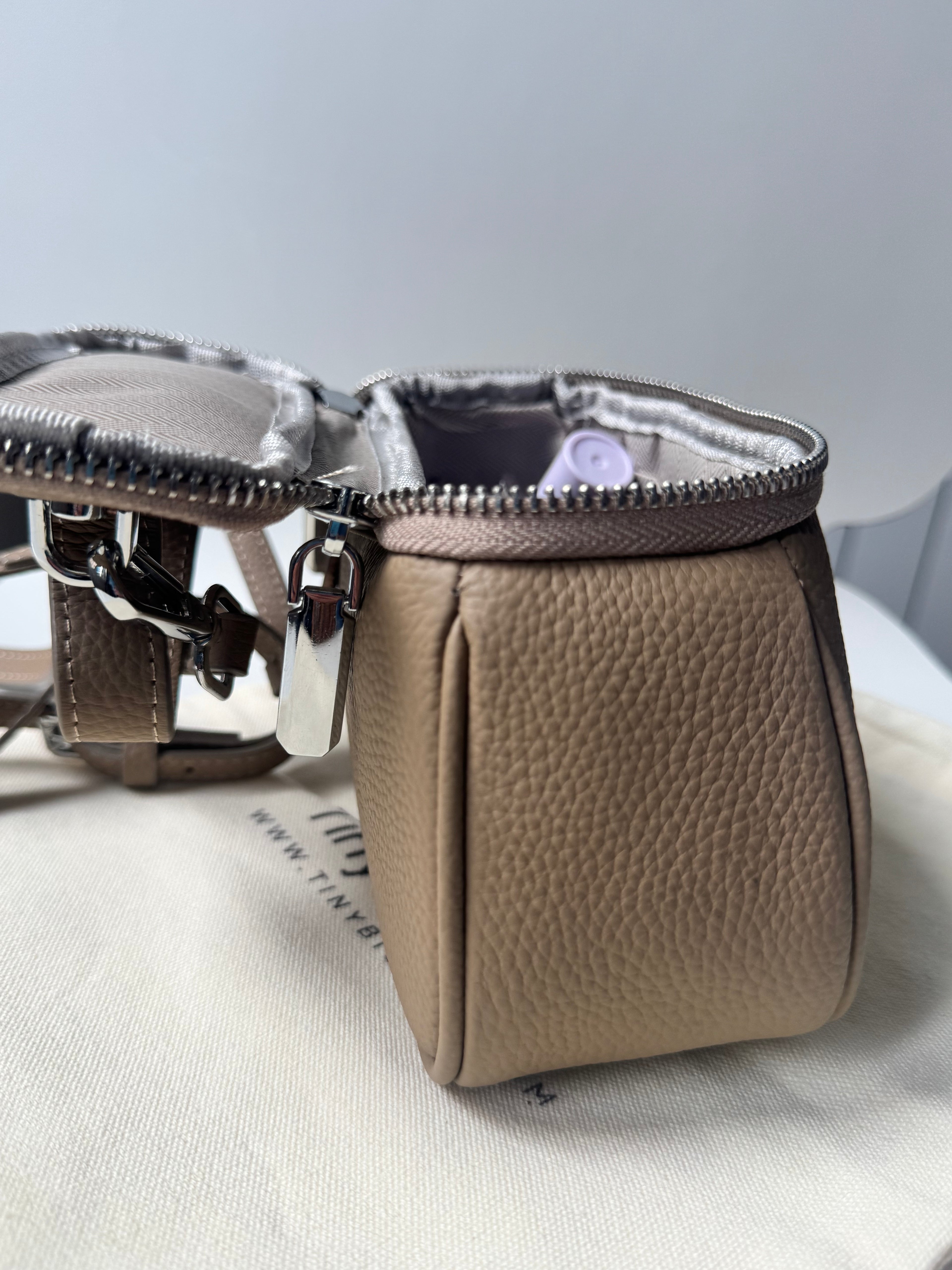 New! VICKY essentials tiny box bag