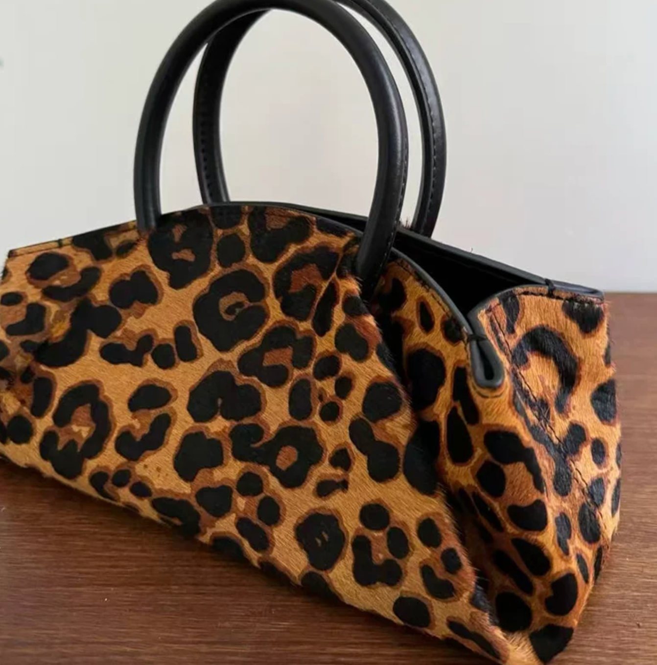 New! IRIS the sculpted top handle bag