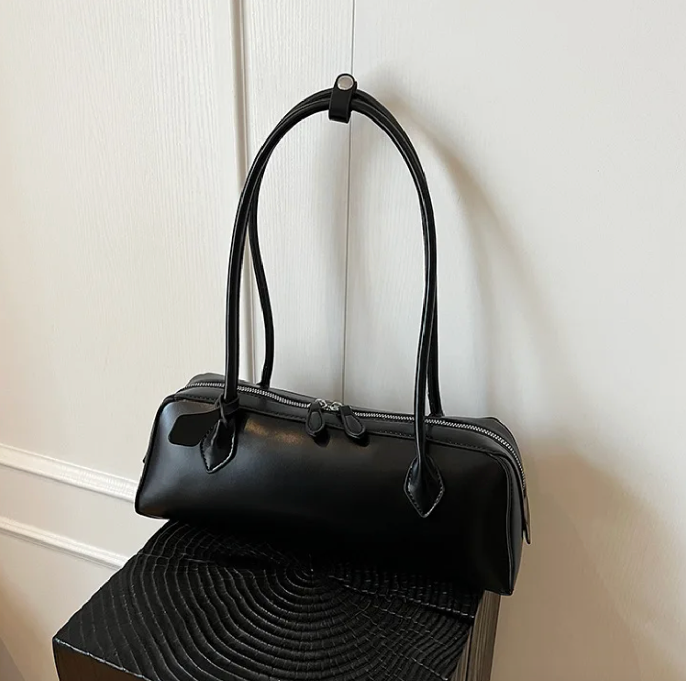 New! JULIA the sleek baguette bag